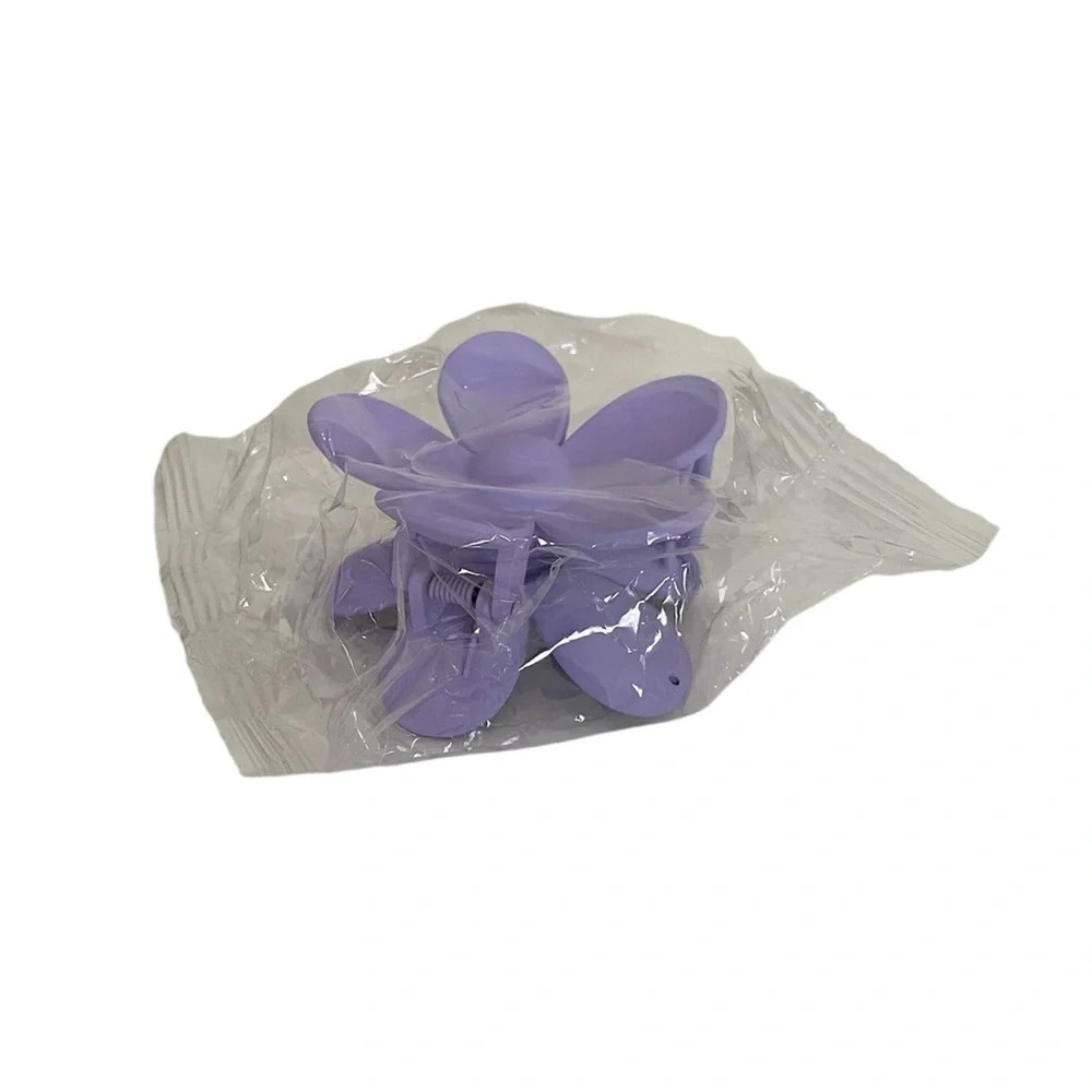 Large Flower Hair Accessories Claw Hair Clips Set of 2 Yellow & Purple NWOT - Picture 3 of 12